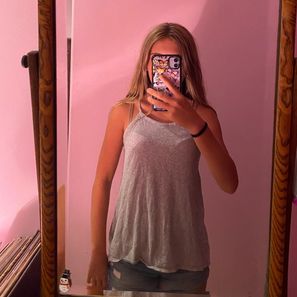 Cute grey tank made by chaser!!🤍